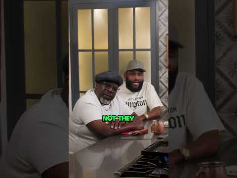 Bert Burns Onions In Front Of #AnthonyAnderson & #CedricTheEntertainer