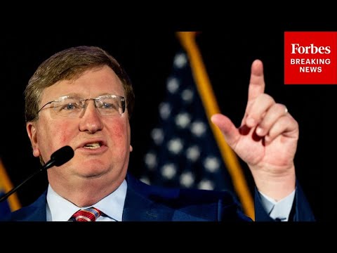 ‘It’s An Outrage’: Amy Klobuchar Drops The Hammer On Trump, GOP Over Threats To SNAP Funding