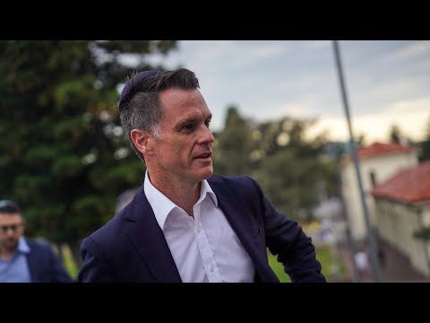 ‘We can’t let these people win’: Chris Minns calls for locals to return to Bondi