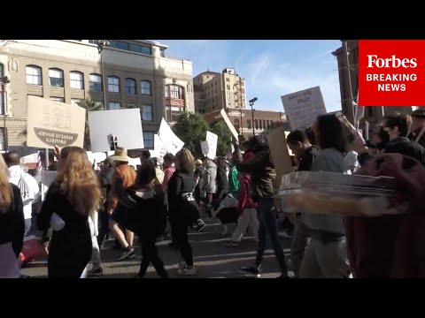 US military carries out strikes targeting ISIS in Syria