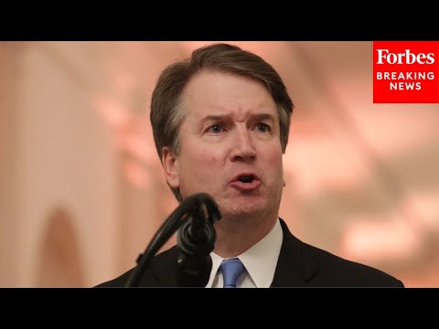 Hakeem Jeffries Calls On Sec. Noem To ‘Stop Hiding Behind Her MAGA Wardrobe’ And Testify To Congress