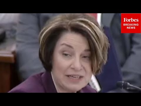 ‘Several Key Issues That Must Be Addressed’: Klobuchar Calls For Ethics Provisions In Crypto Bill