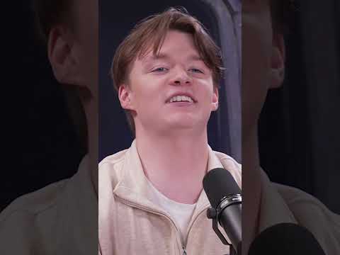 Harry Sisson and Chris Mowrey join me for BAR FIGHT