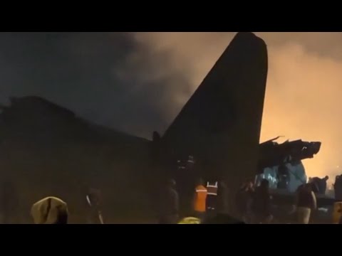 Bolivian plane carrying cash crashes and kills 15, unrest breaks out as money is salvaged