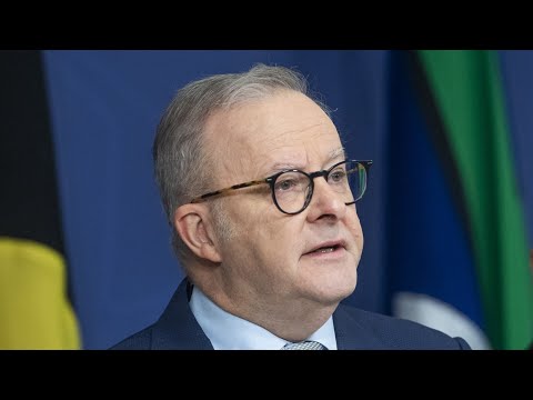 Government faces backlash over visa for preacher promoting anti-Jewish rhetoric