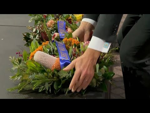 Richard Marles lays wreath at Sydney Harbour Anzac Day Eve sunset tribute