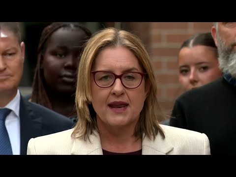 Phones and smartwatches to be banned in Victorian schools amid government crackdown