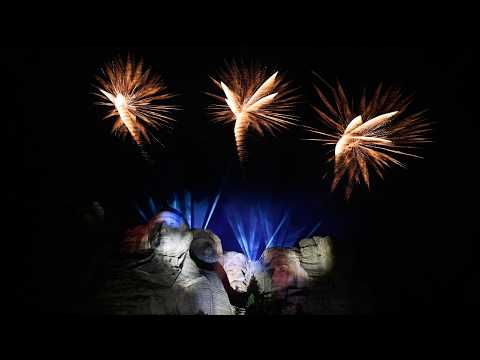 Spectacular fireworks display at Mount Rushmore as July Fourth celebrations commence