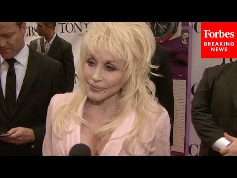 FLASHBACK: Dolly Parton Speaks To Reporters On Tony Awards Red Carpet In 2009q